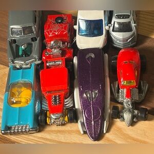 4/$20🌷🏎️8 Toy Diecast Car Bundle - Hot Wheels, Matchbox, Racing Champions